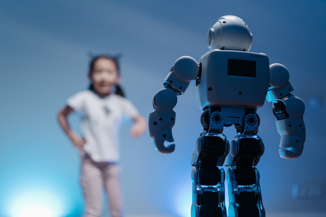 Claude by Anthropic: The Next-Generation AI Assistant for Business and Creativity